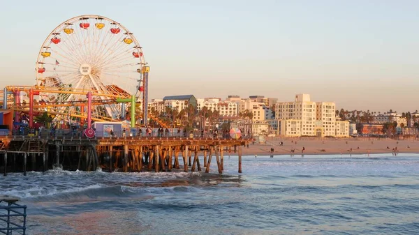 Santa Monica Los Angeles Usa Dec 2019 Classic Ferris Wheel — Stock Photo, Image