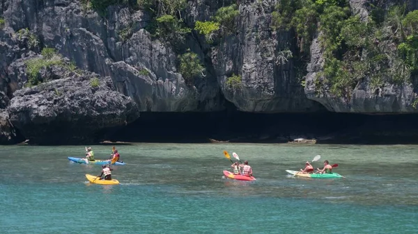 Ang Thong Marine Park Samui Tajlandia Czerwca 2019 Osoby Pływające — Zdjęcie stockowe