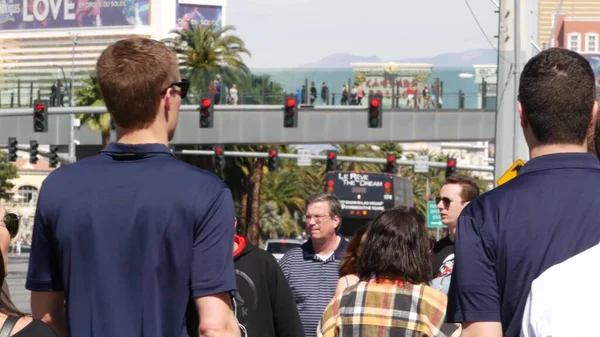 Las Vegas Nevada Usa Mar 2020 Mensen Voetgangersweg Multiculturele Mannen — Stockfoto