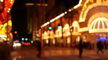 Las Vegas Bulvarı, lüks kumarhane ve otel, Nevada, ABD 'de kumar sahası. Fremont caddesi yakınlarındaki gece hayatı ve trafik turist parasıyla tatil köyünde. Günah şehrinin neon ışıkları