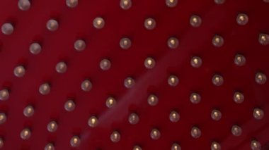 Eski moda elektrik lambaları geceleri yanıp sönüyor. Las Vegas, ABD 'de parıldayan eski kumarhane dekorasyonunun soyut yakın çekimi. Freemont caddesinde parıldayan eski tip ampuller.