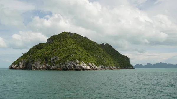 Groep Van Eilanden Oceaan Ang Thong National Marine Park Buurt — Stockfoto