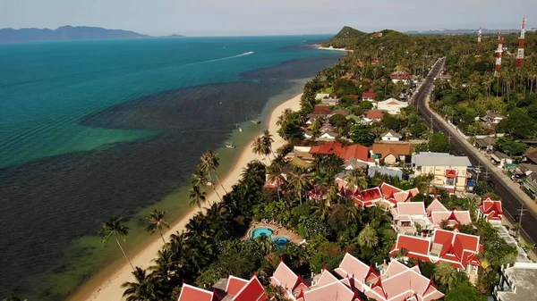 Deniz Kıyısındaki Evler Yollar Tayland Güneşli Bir Gününde Samui Adası — Stok fotoğraf