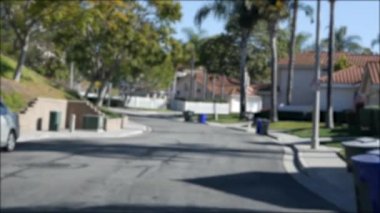 Varoş gayrimenkul, yerleşim bölgesi, San Diego ilçesi, Kaliforniya ABD. Tipik bir banliyö mahallesi. Tek kişilik müstakil evler, pahalı mülkler. Klasik evler dizisi