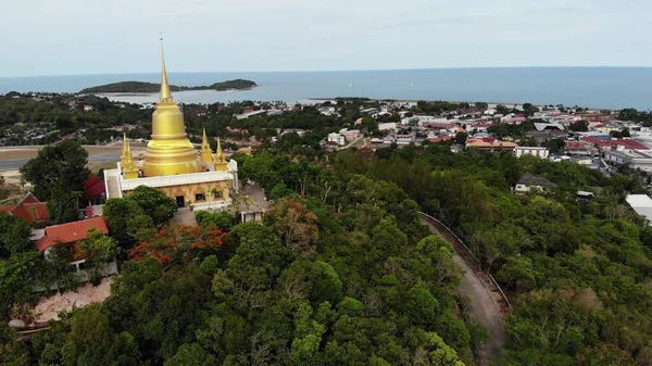 Klasszikus Buddhista Templom Erdő Között Fentről Drón Kilátás Buddhista Kolostor — Stock Fotó