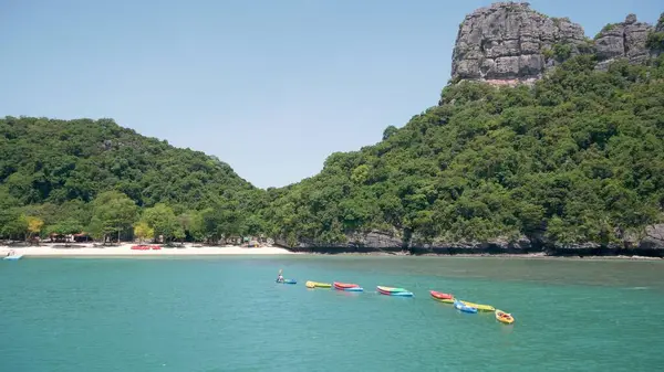 Szigetek Óceánban Ang Thong Nemzeti Tengeri Park Közelében Turisztikai Samui — Stock Fotó