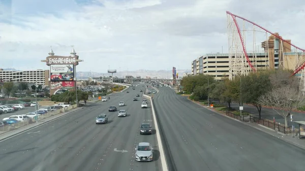 Las Vegas Nevada Usa นาคม 2020 องบาปในทะเลทรายโมฮาว จากด านบน ทางหลวงจราจรในห — ภาพถ่ายสต็อก