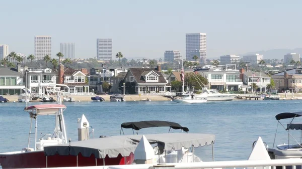 Newport Beach Harbor Weekend Marina Resort Yachts Sailboats Pacific Coast — Stock Photo, Image
