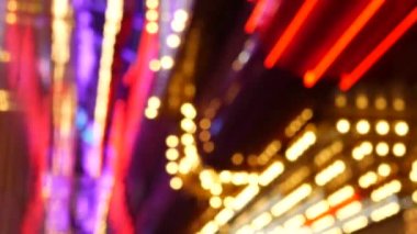 Geceleri parlayan odandan çıkmış eski elektrikli lambalar. Bulanık eski kumarhane dekorasyonunun soyut yakın çekimi, Las Vegas USA. Freemont caddesinde parıldayan eski tip ampuller.