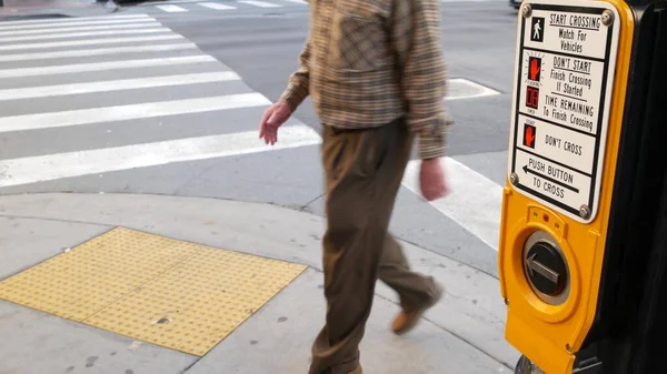 Traffic Light Button Pedestrian Crosswalk People Have Push Wait Traffic — Stock Photo, Image