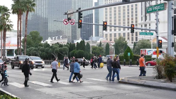 Las Vegas Nevada Usa Dec 2019 People Pedestrian Walkway Multicultural — Stock Photo, Image