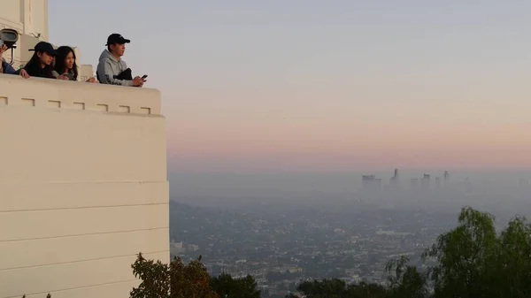 Los Angeles California Usa Nov 2019 Griffith Obszervatóriumi Nézőpont Tömeg — Stock Fotó