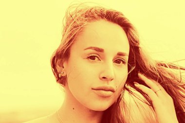 yaz stili portre genç güzel kadın açık