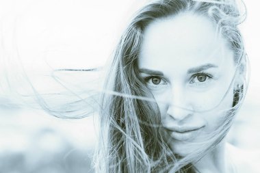 yaz stili portre genç güzel kadın açık