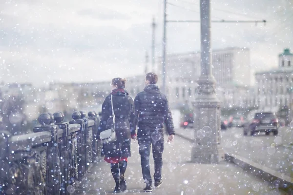 Joven Amor Pareja Invierno Ciudad Calle — Foto de Stock