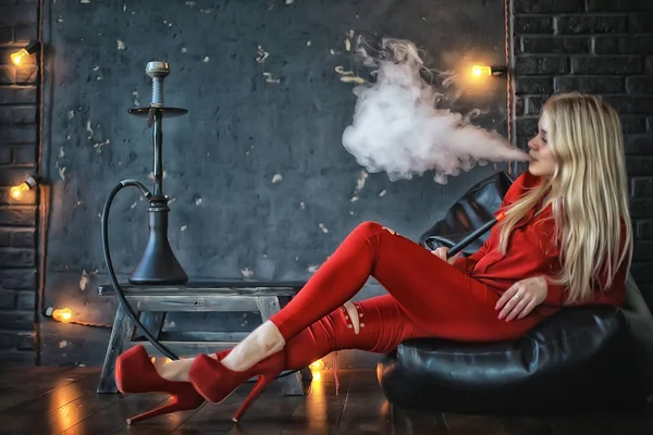 Attractive Young Blonde Woman Red Clothes Smoking Hookah — Stock Photo, Image