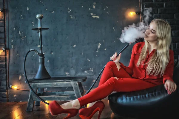 Attractive Young Blonde Woman Red Clothes Smoking Hookah — Stock Photo, Image