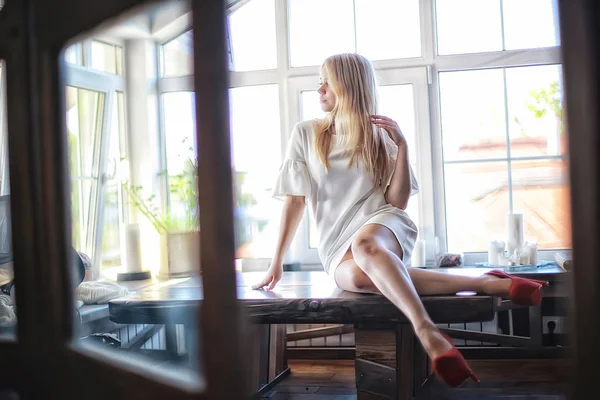 Retrato Beleza Mulher Jovem Loira Bonito — Fotografia de Stock