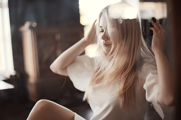 Beauty Porträtt Söt Blond Ung Kvinna — Stockfoto