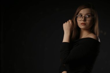 Kızıl saçlı Genç kadın gözlük, işkadını kavramı