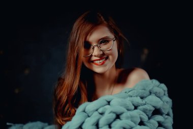 Kızıl saçlı Genç kadın gözlük, işkadını kavramı