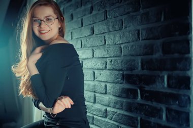 Kızıl saçlı Genç kadın gözlük, işkadını kavramı