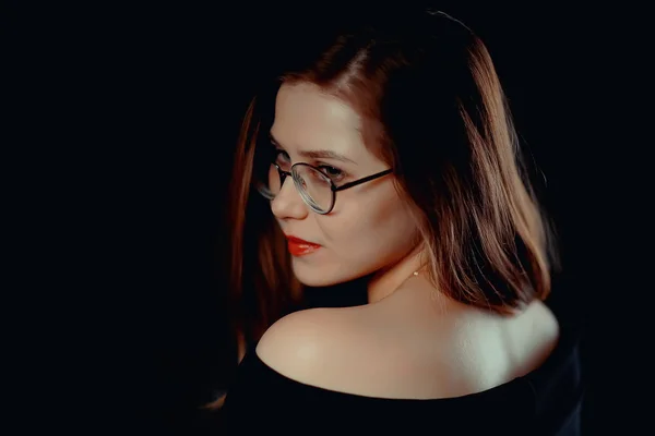 Romantický Portrét Mladé Ženy Brýlích — Stock fotografie