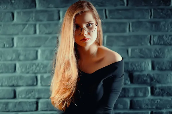 Rudowłosa Młodą Kobietę Okularach Kobieta Interesu Koncepcja — Zdjęcie stockowe