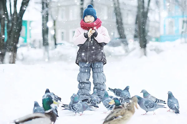 Cute Little Girl Snowy Winter Park Seasonal Photo Child Warm — Stock Photo, Image