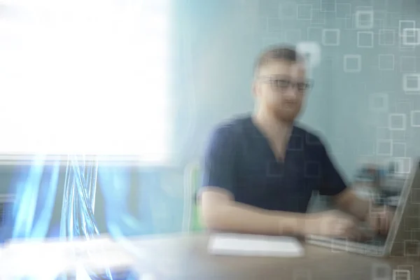 Selbstbewusster Arzt Arztuniform Klinik — Stockfoto