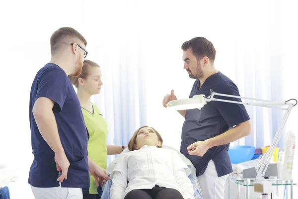 Läkare Medicinsk Uniform Sjukhus Akutsjukvård — Stockfoto