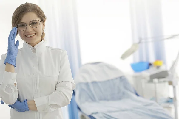 Young Female Doctor Medical Uniform Work Concept Modern Medicine — Stock Photo, Image