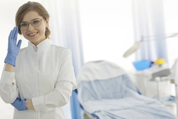 Young Female Doctor Medical Uniform Work Concept Modern Medicine — Stock Photo, Image