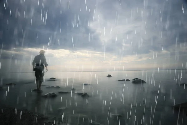 Deniz Kıyısı Bekleyen Veya Yalnızlık Kavramı Yalnız Adam — Stok fotoğraf