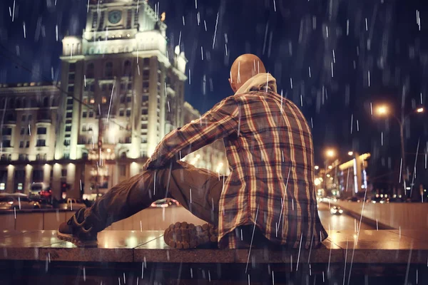 Mann Und Nacht Stadtbeleuchtung Urban Lonely Guy Konzept Stress Straße — Stockfoto