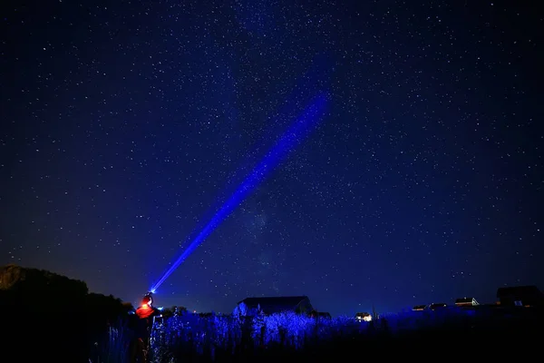 Milky Way Lantern Lonely Traveler Shines Lantern Sky Ray Light — Stock Photo, Image