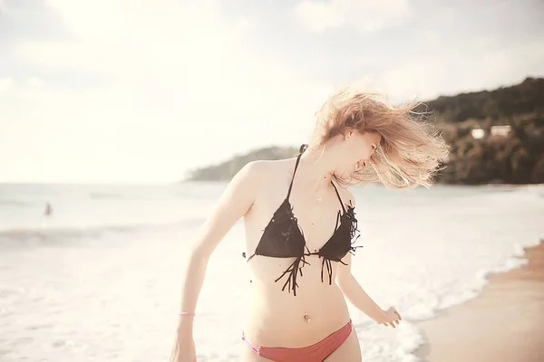 Happy Young Woman Ocean Beach Thailand Concept Summer Vacation — Stock Photo, Image