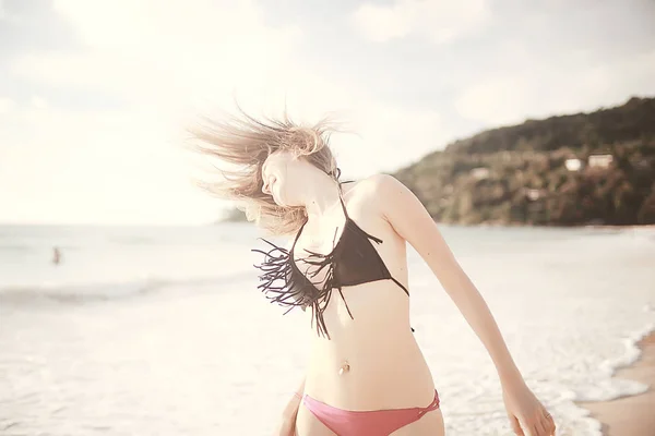 Happy Young Woman Ocean Beach Thailand Concept Summer Vacation — Stock Photo, Image