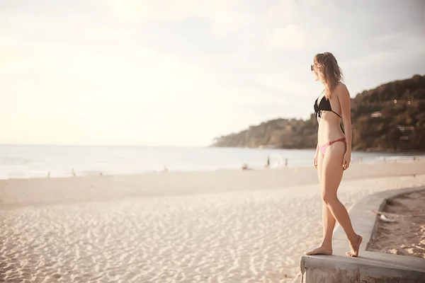 Glückliche Junge Frau Strand Von Ocean Beach Thailand Konzept Der — Stockfoto