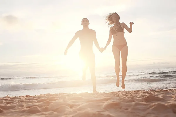 Couple Amoureux Heureux Courant Long Plage Repos Sain Activité Sportive — Photo