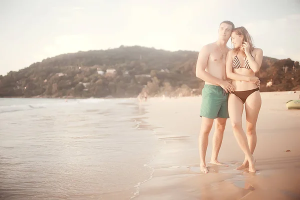 Amantes Praia Areia Jovem Mulher Relaxante Costa Mar Conceito Férias — Fotografia de Stock