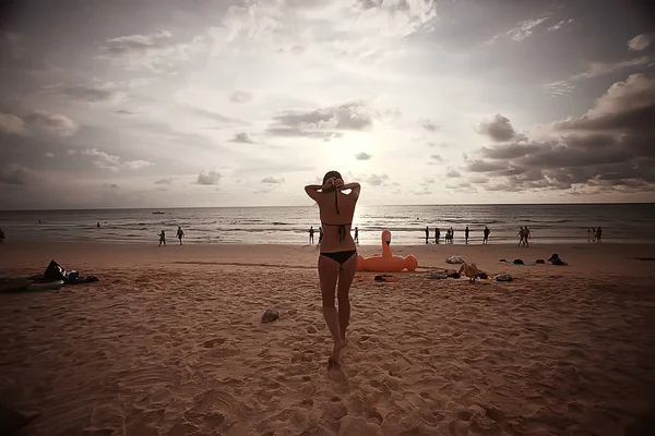 Boldog Fiatal Ocean Beach Thaiföld Koncepció Vonatkozó Nyaralás — Stock Fotó