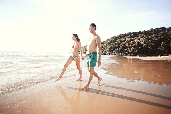 Feliz Pareja Amor Corriendo Largo Playa Descanso Saludable Actividad Deportiva —  Fotos de Stock