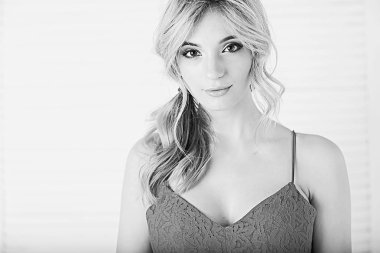 profesyonel makyaj, çekici sarışın genç kadın, closeup ile güzel genç model