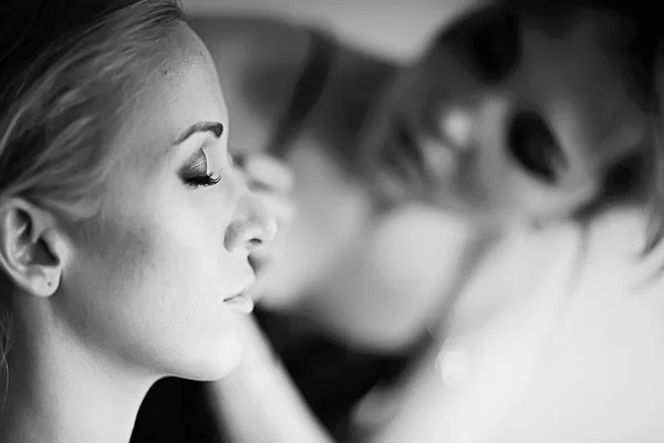 Professional Make Beauty Salon Master Doing Make Beautiful Model Salon — Stock Photo, Image