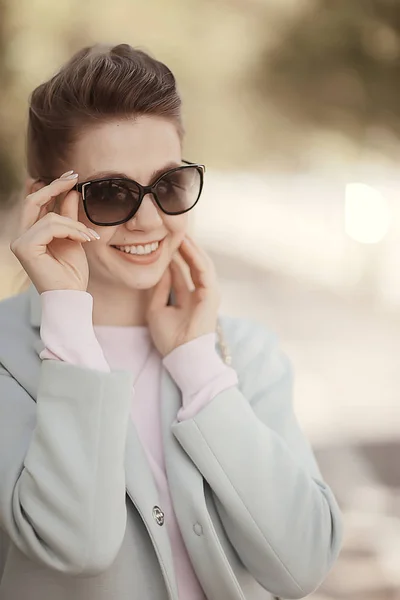 Happy Young Blonde Woman Spring Park — Stock Photo, Image