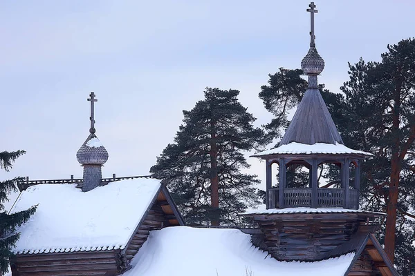 Chiesa Legno Nella Foresta Innevata Paesaggio Invernale — Foto Stock