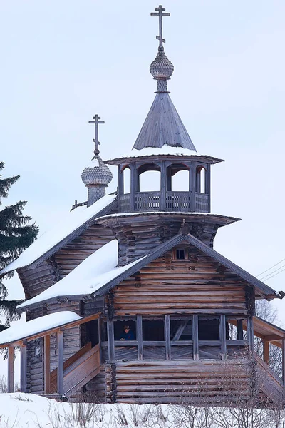 加拿大的木制教堂 白雪皑皑的冬季景观 基督教历史教堂 — 图库照片