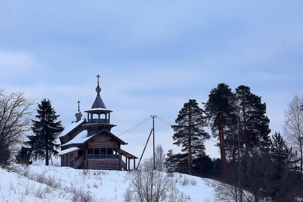 Dimmigt Vinterlandskap Med Snöfall Och Skog Säsongsbetonade Kyla — Stockfoto