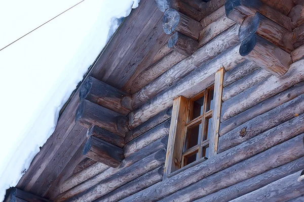 Wooden houses of the Russian countryside, wooden architecture, winter landscape in Russian village — Stock Image Wooden Houses Russian Countryside Wooden Architecture Winter Landscape Russian Village Stock Picture